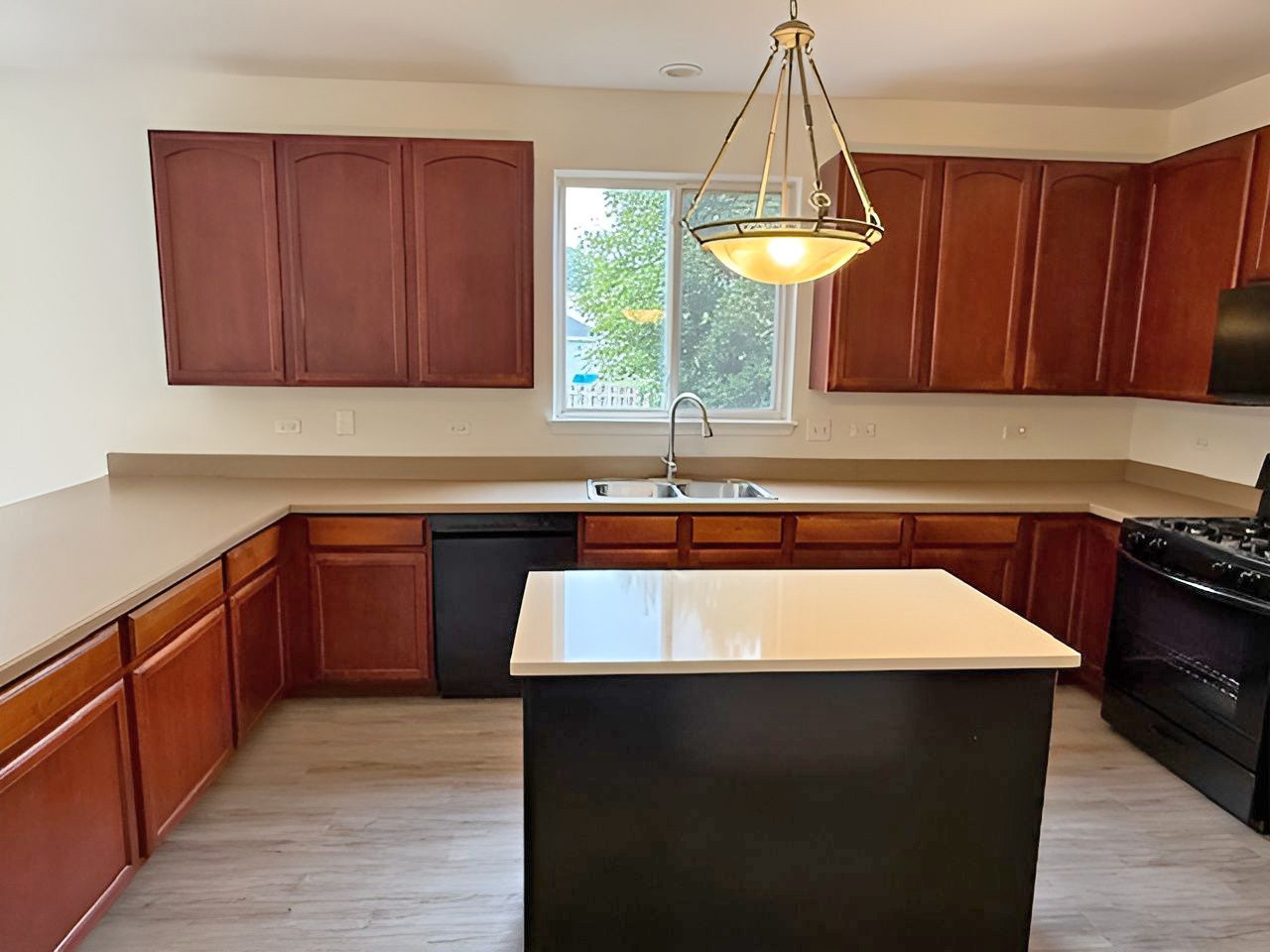 782 Cameron Drive, Antioch, IL 60002