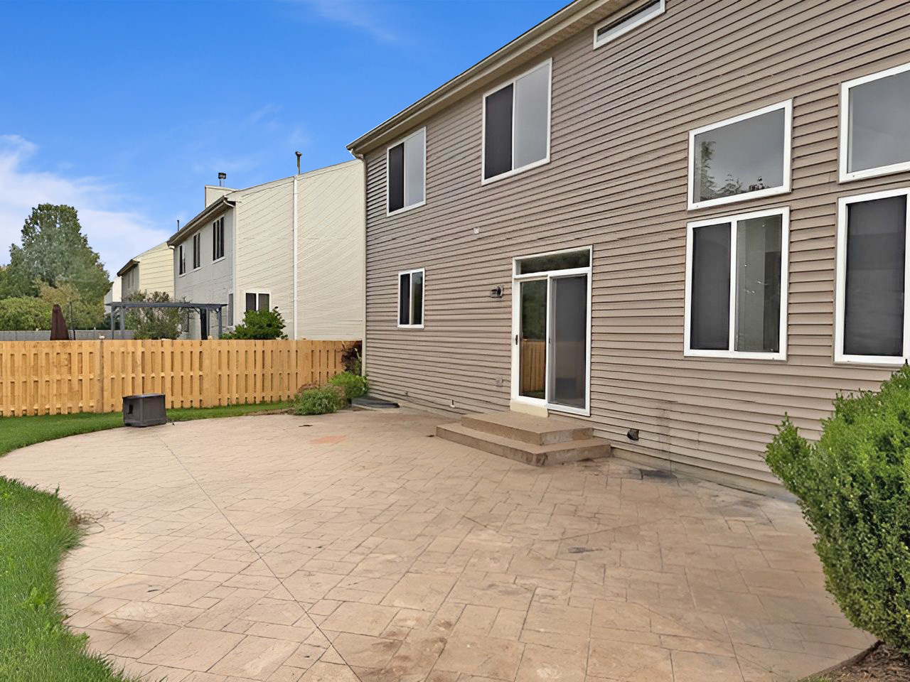 782 Cameron Drive, Antioch, IL 60002