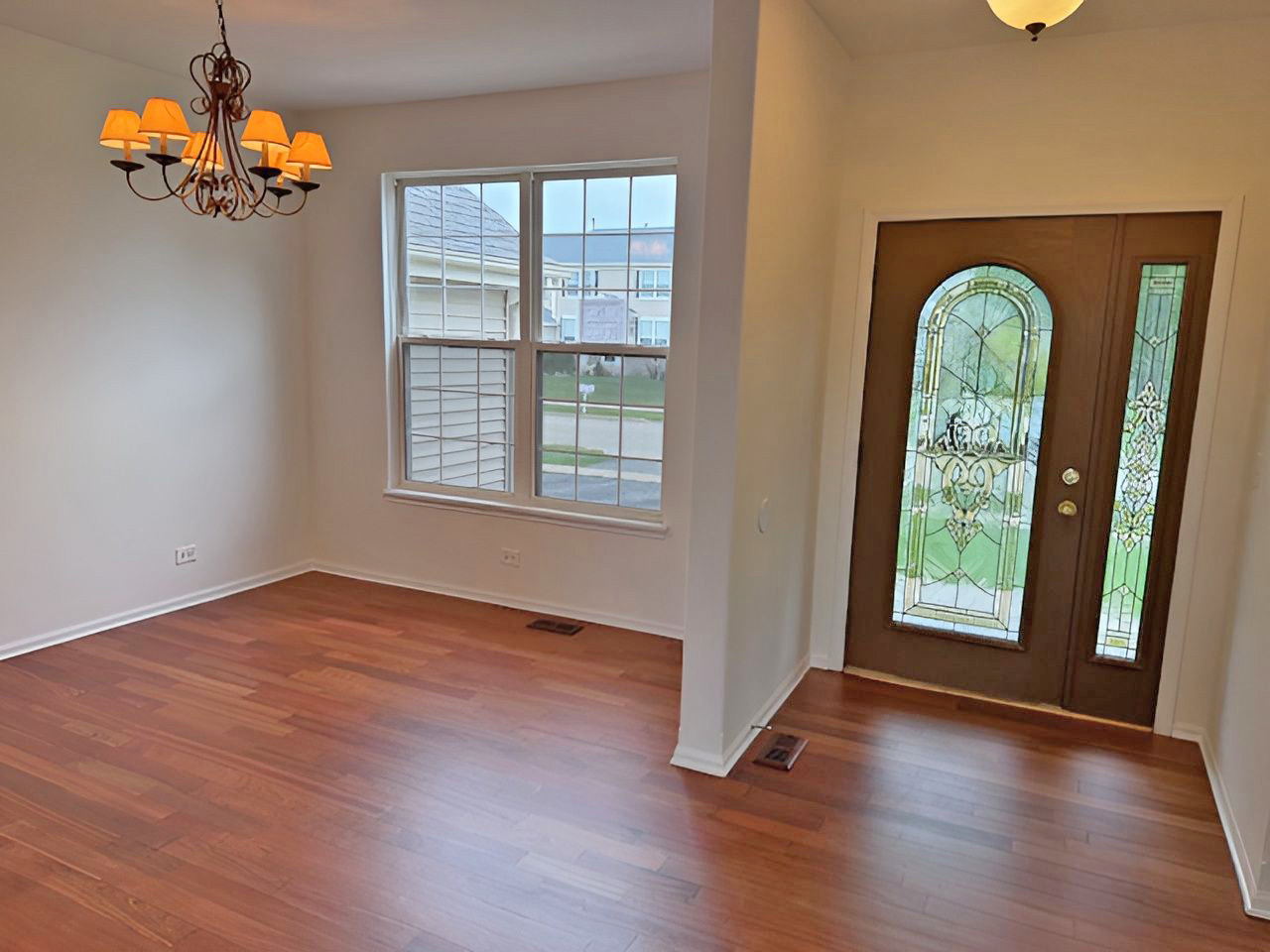 782 Cameron Drive, Antioch, IL 60002