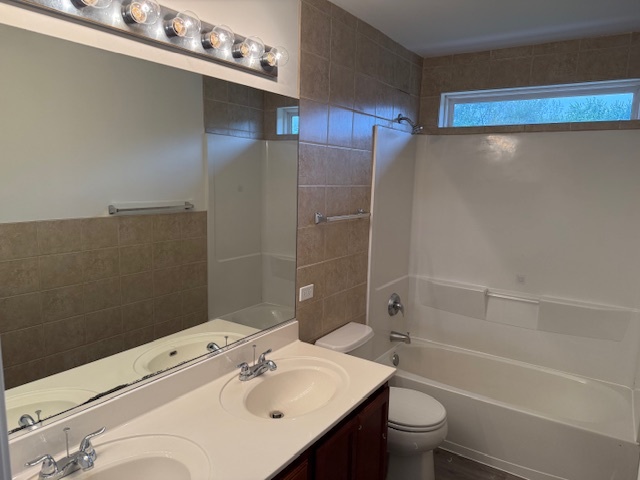 782 Cameron Drive, Antioch, IL 60002