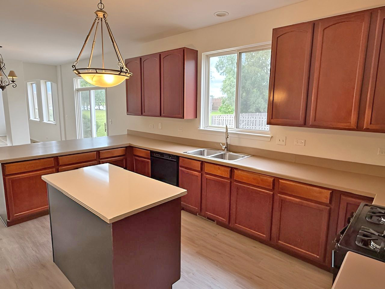 782 Cameron Drive, Antioch, IL 60002