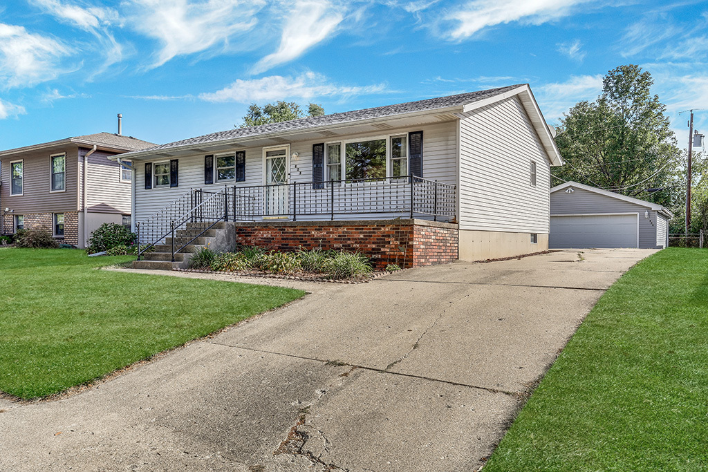 808 COVE Avenue, Lockport, IL 60441