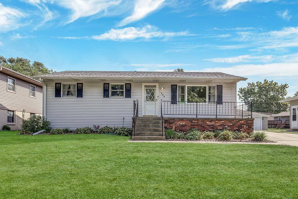 808 COVE Avenue, Lockport, IL 60441