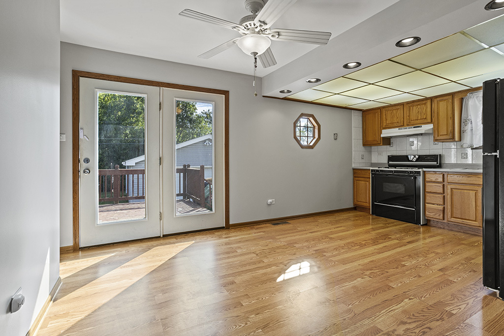 808 COVE Avenue, Lockport, IL 60441