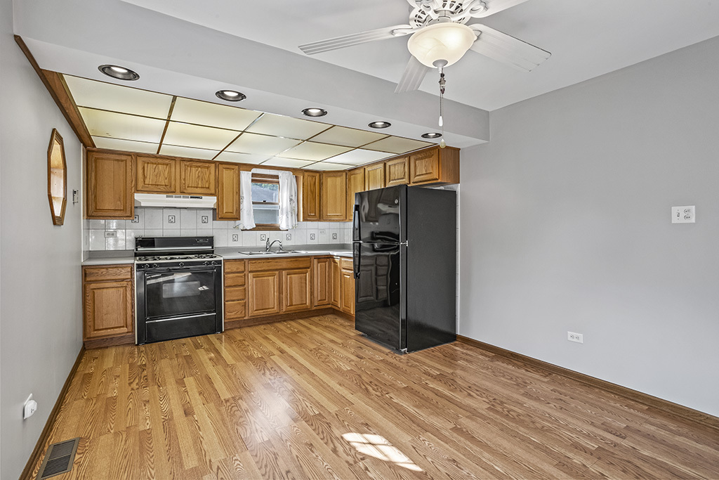 808 COVE Avenue, Lockport, IL 60441