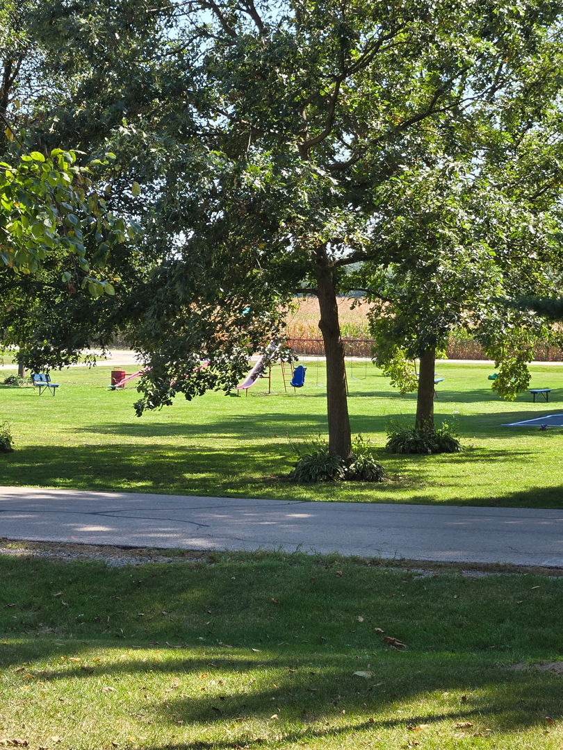 7203 Mohawk Drive, Wonder Lake, IL 60097