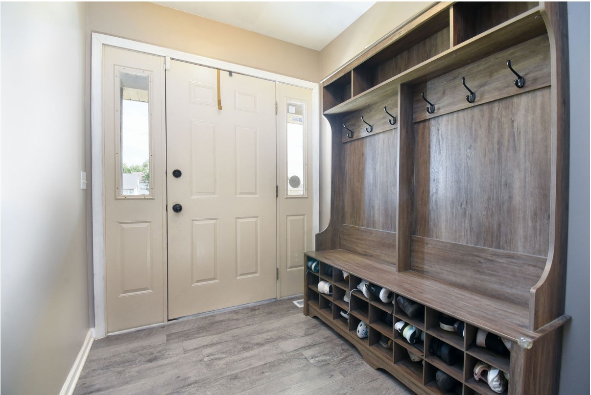 615 Cartwright Trail, McHenry, IL 60050