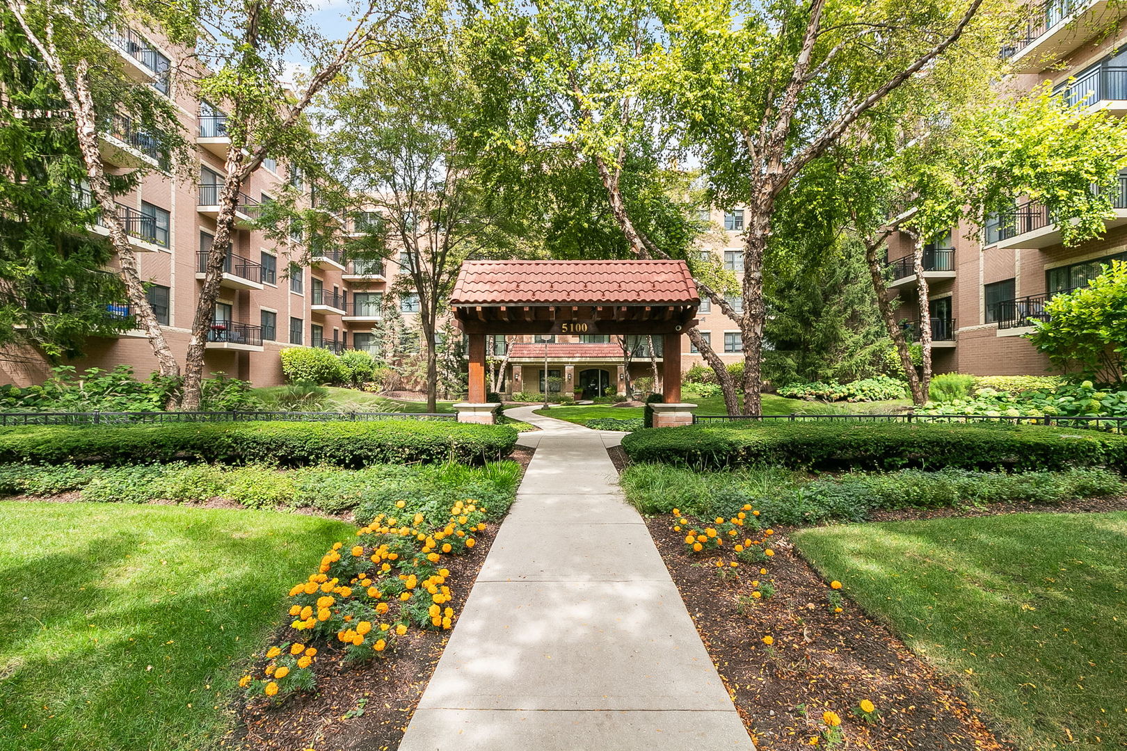 5100 W 96TH Street #442, Oak Lawn, IL 60453