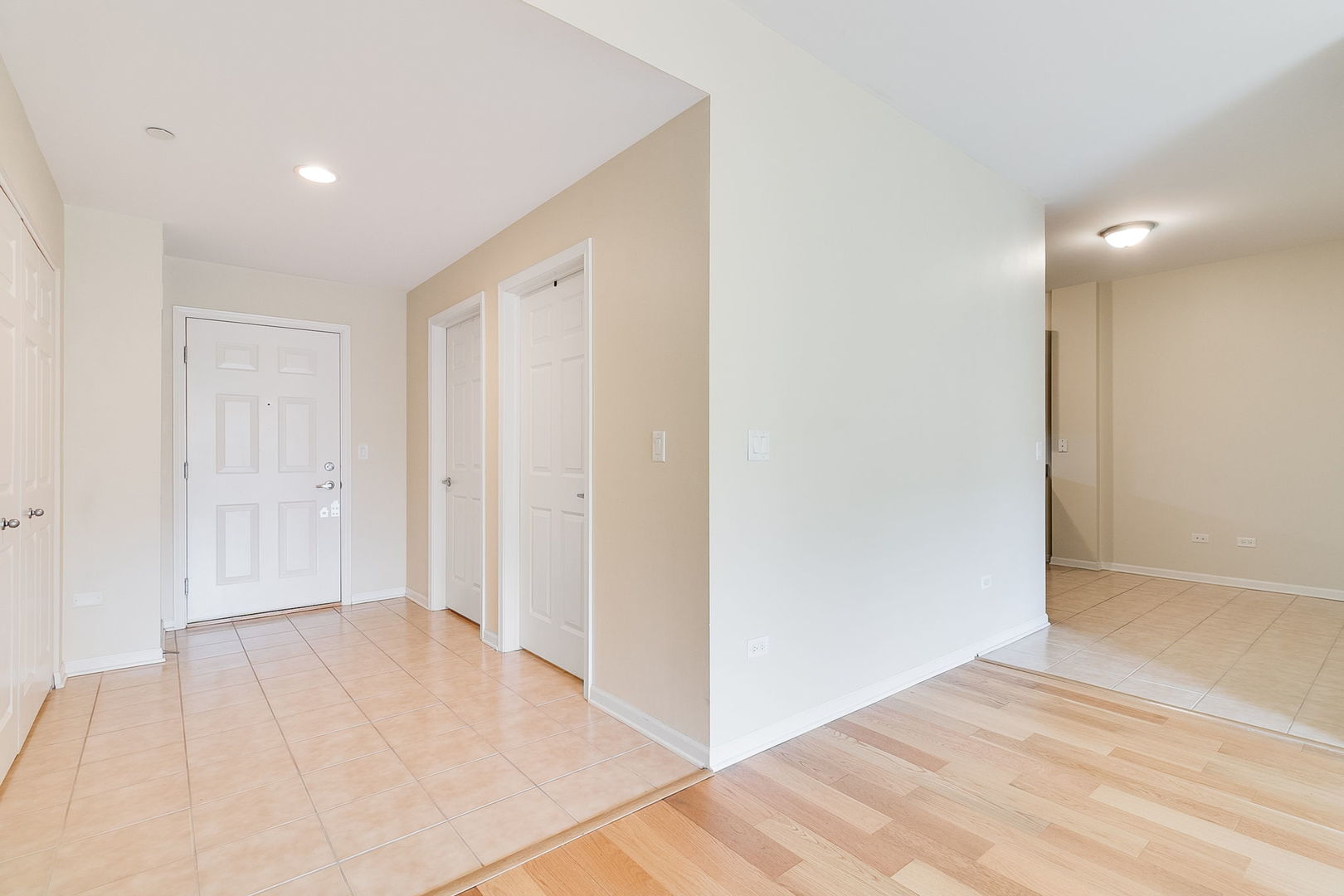 5100 W 96TH Street #442, Oak Lawn, IL 60453