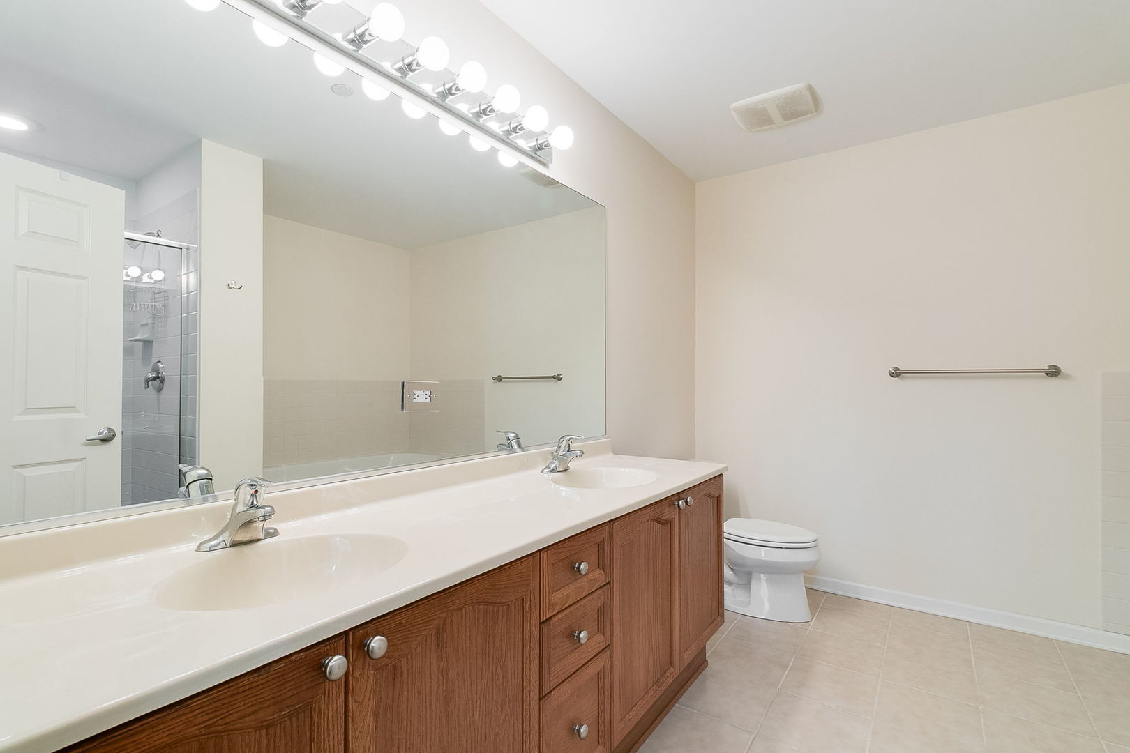 5100 W 96TH Street #442, Oak Lawn, IL 60453