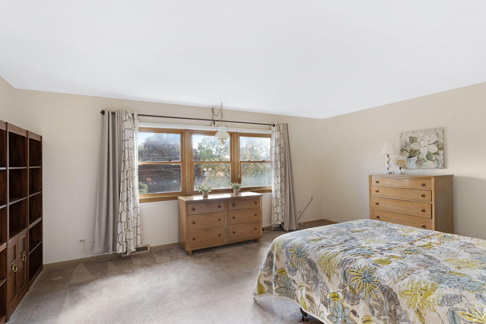 147 Lance Drive, Des Plaines, IL 60016