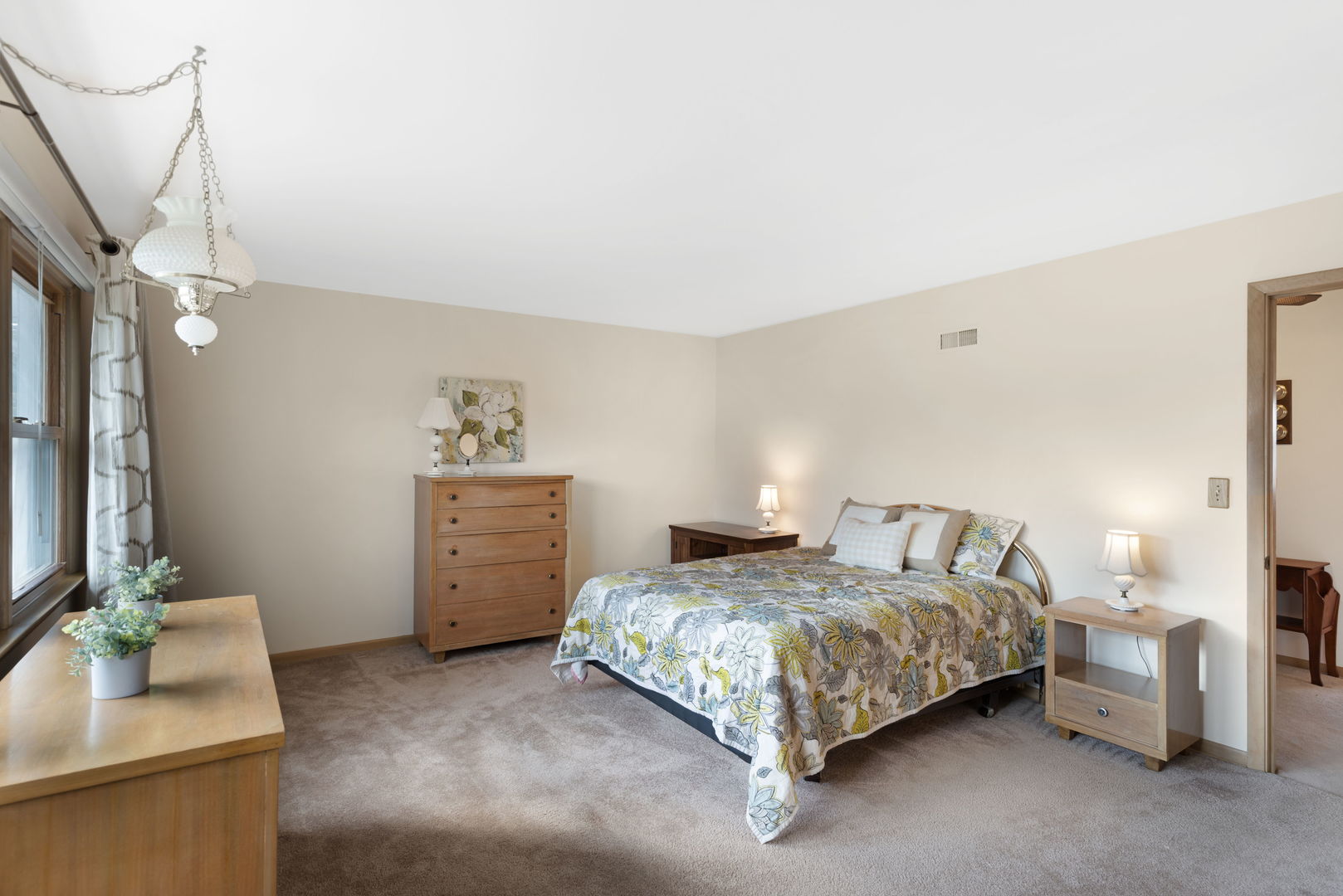 147 Lance Drive, Des Plaines, IL 60016