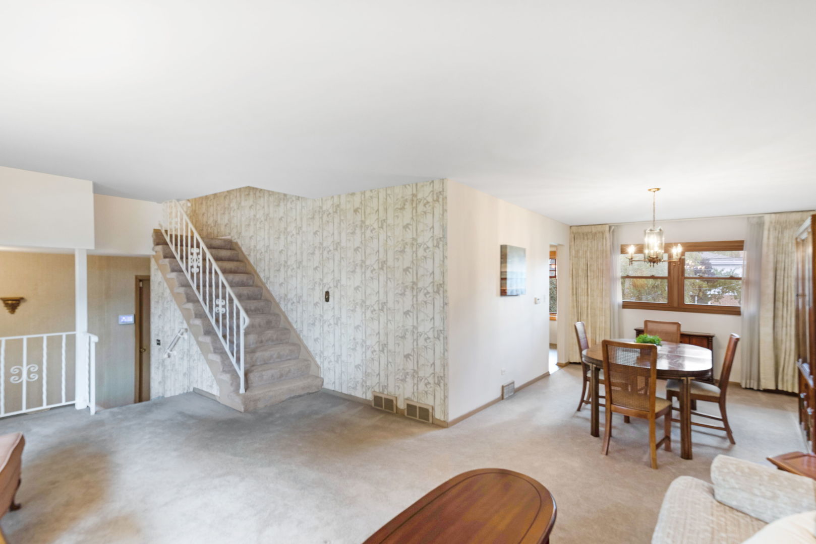 147 Lance Drive, Des Plaines, IL 60016