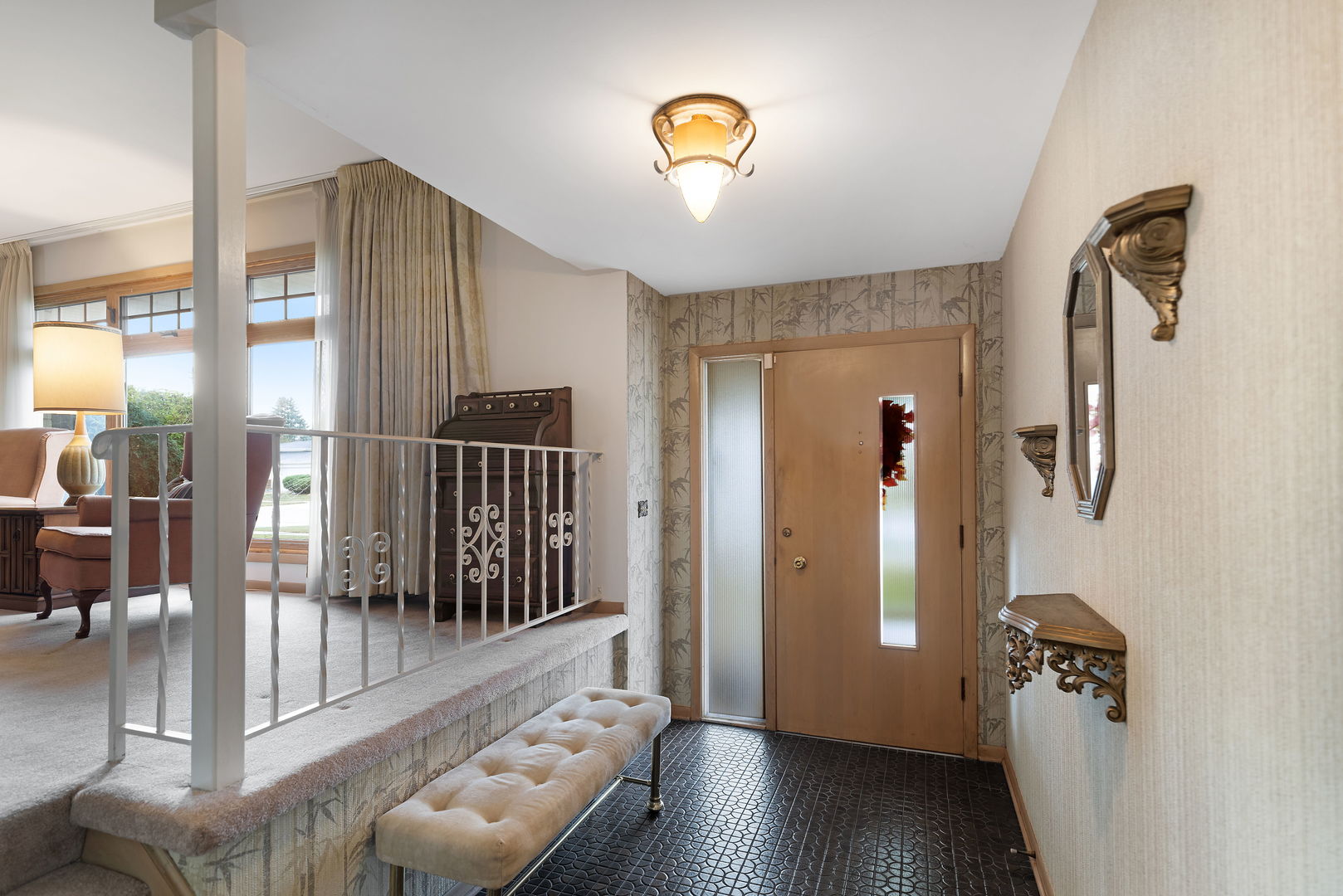 147 Lance Drive, Des Plaines, IL 60016