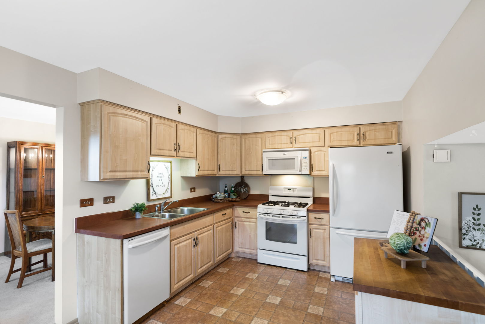 147 Lance Drive, Des Plaines, IL 60016
