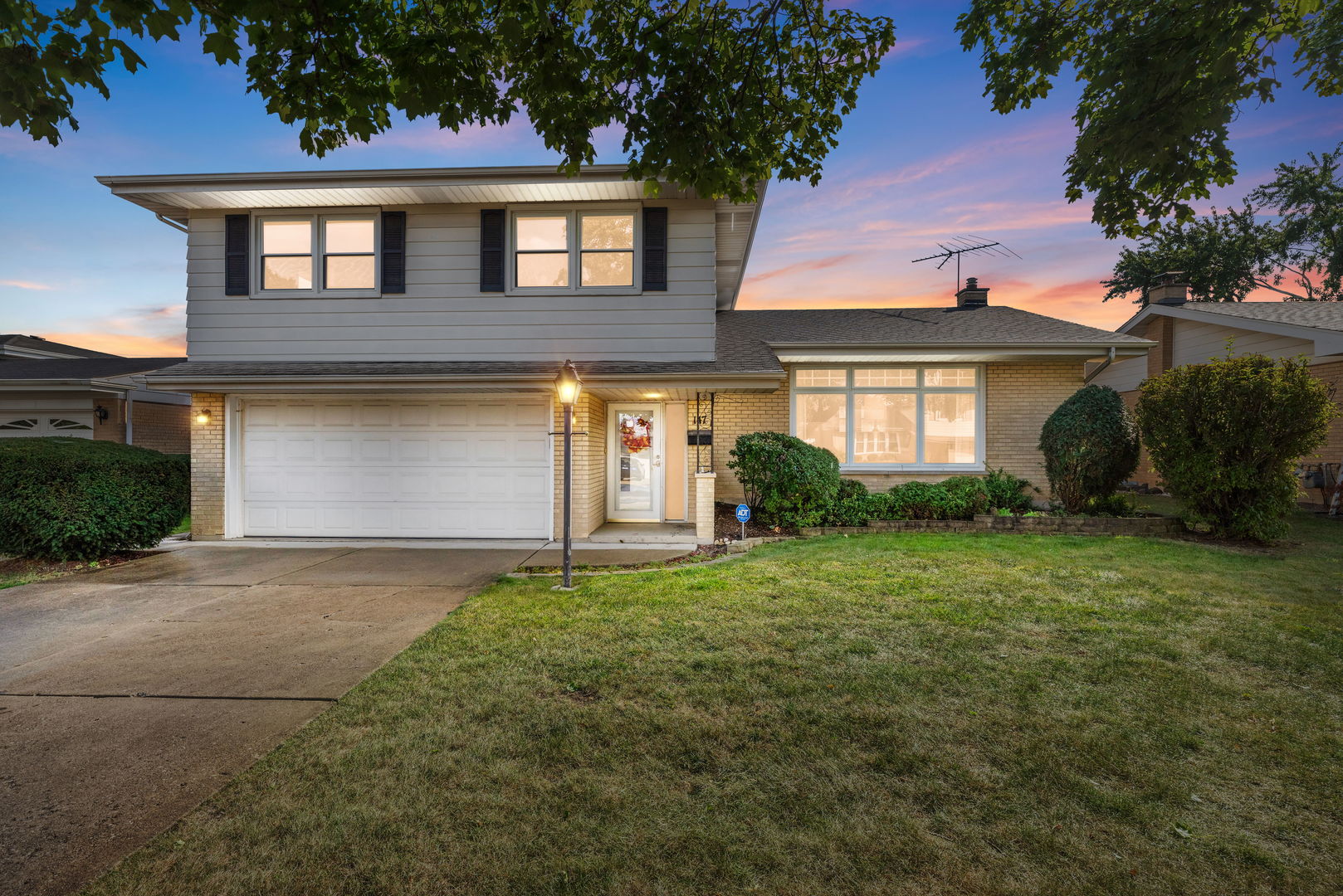 147 Lance Drive, Des Plaines, IL 60016