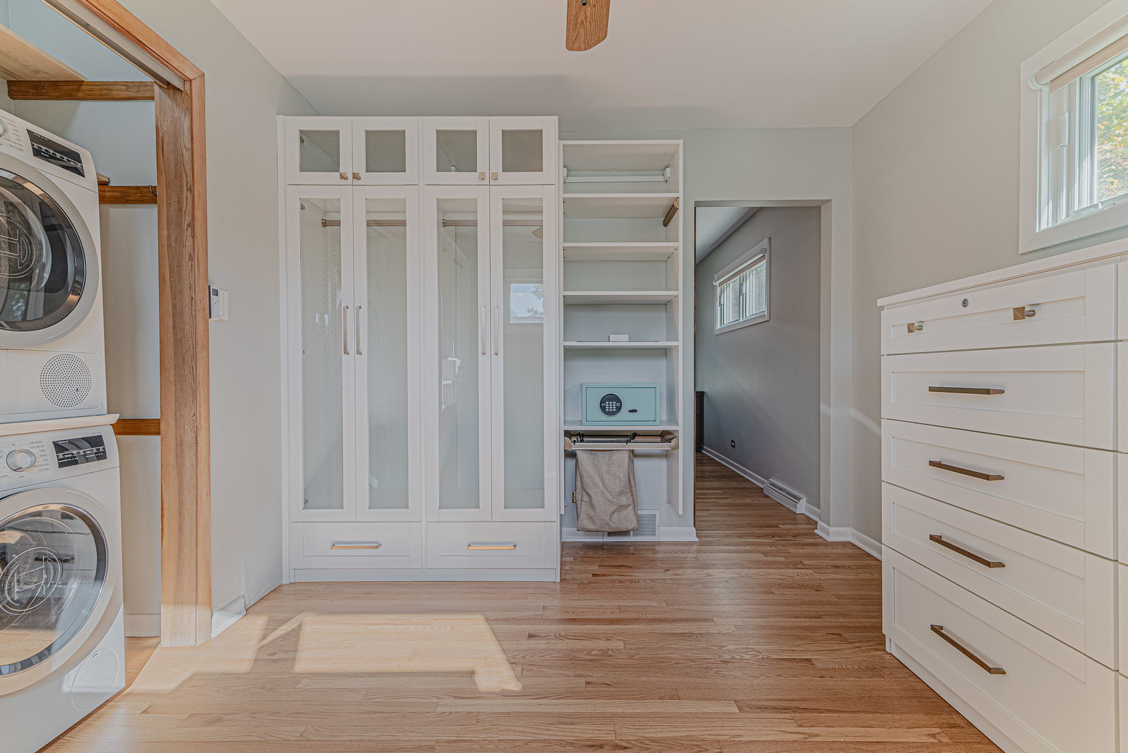 818 S Villa Avenue, Villa Park, IL 60181