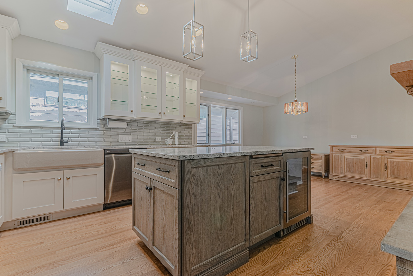 818 S Villa Avenue, Villa Park, IL 60181