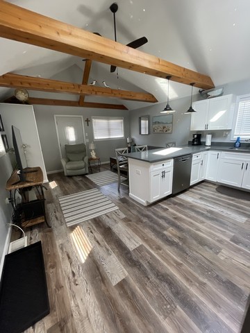 1708 N Center Street, Crest Hill, IL 60403