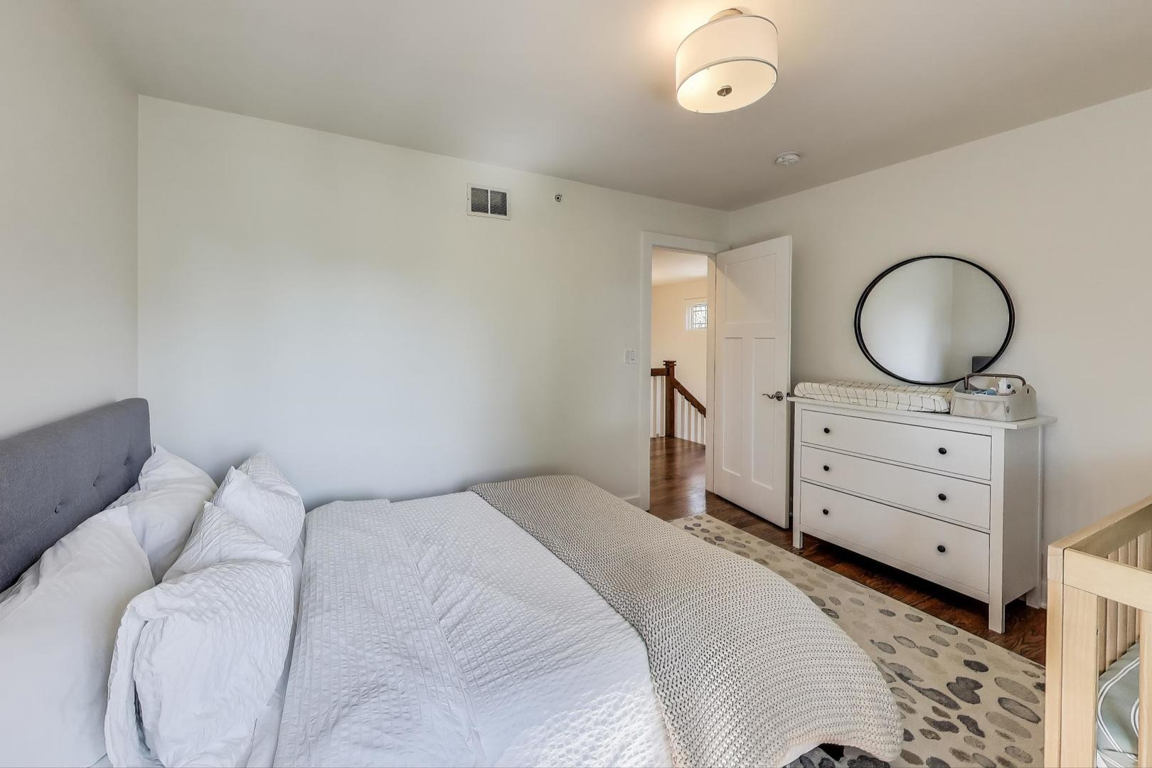 1044 N Knight Avenue, Park Ridge, IL 60068