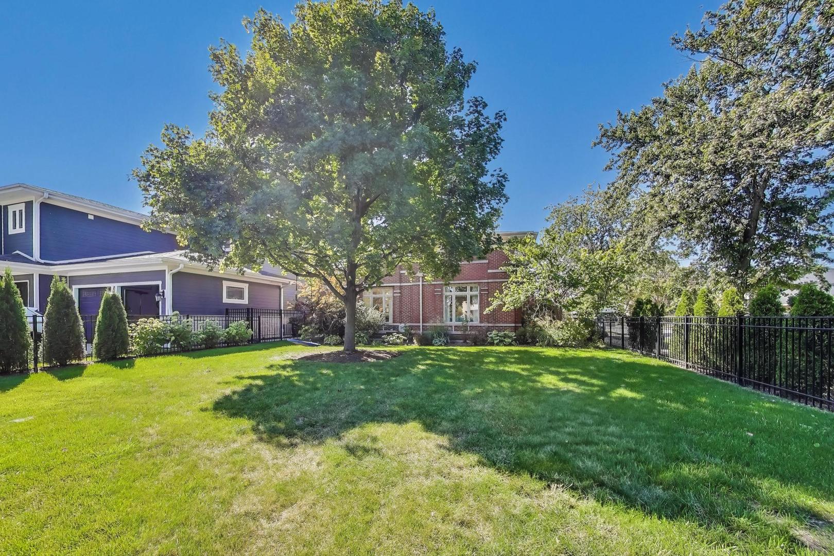 1044 N Knight Avenue, Park Ridge, IL 60068