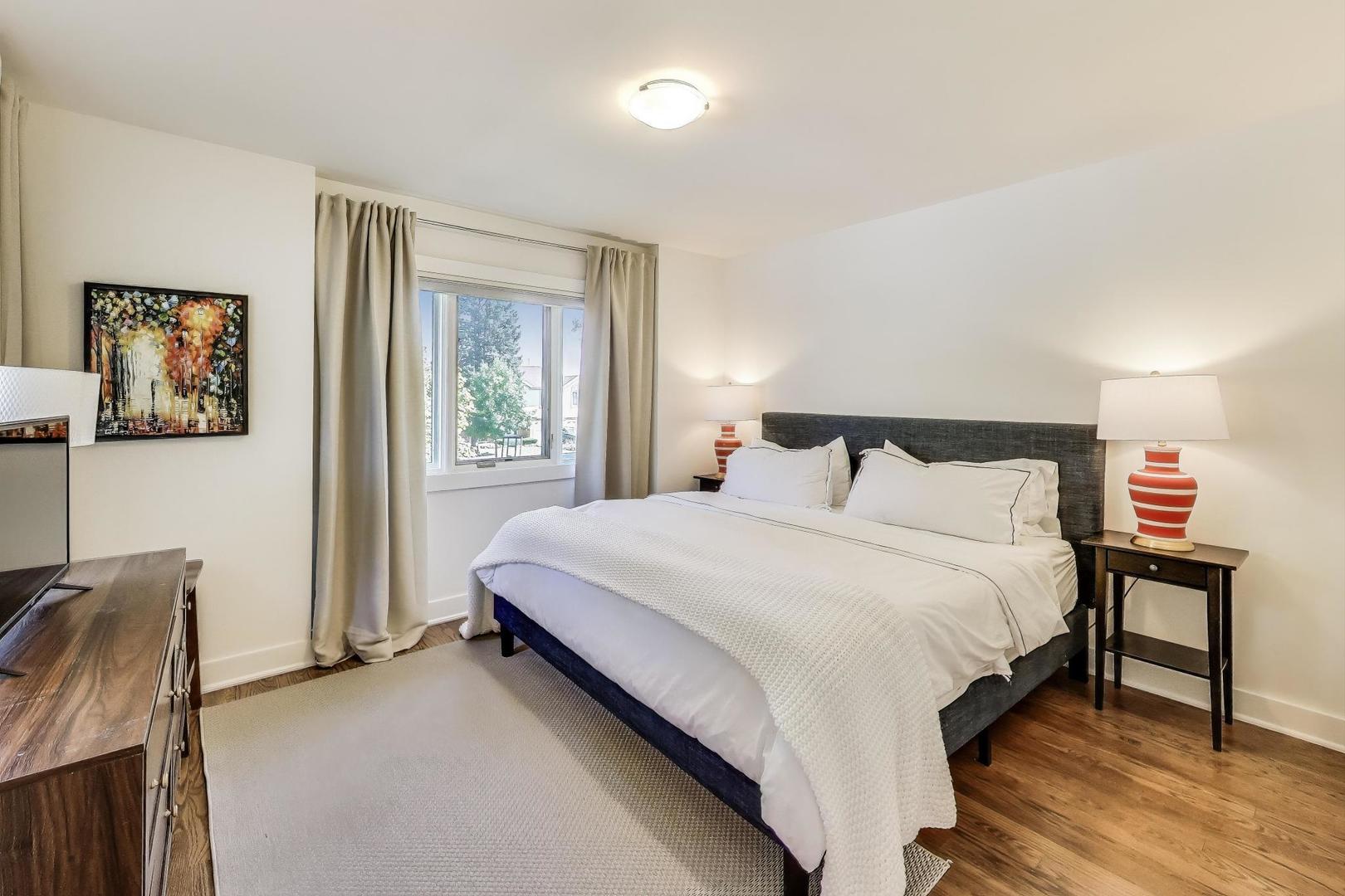 1044 N Knight Avenue, Park Ridge, IL 60068