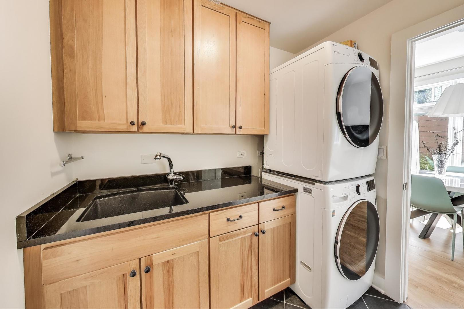 1044 N Knight Avenue, Park Ridge, IL 60068