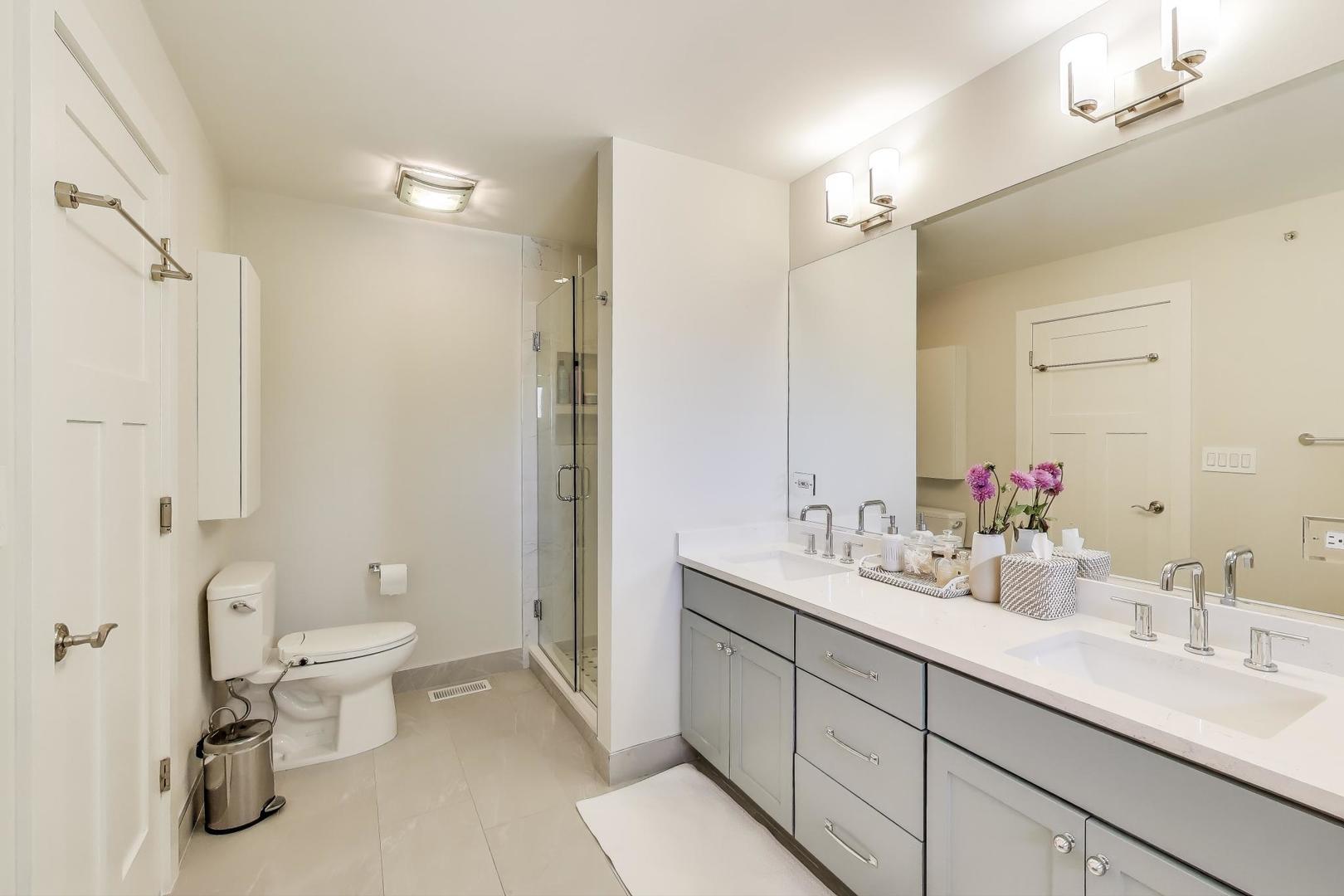 1044 N Knight Avenue, Park Ridge, IL 60068