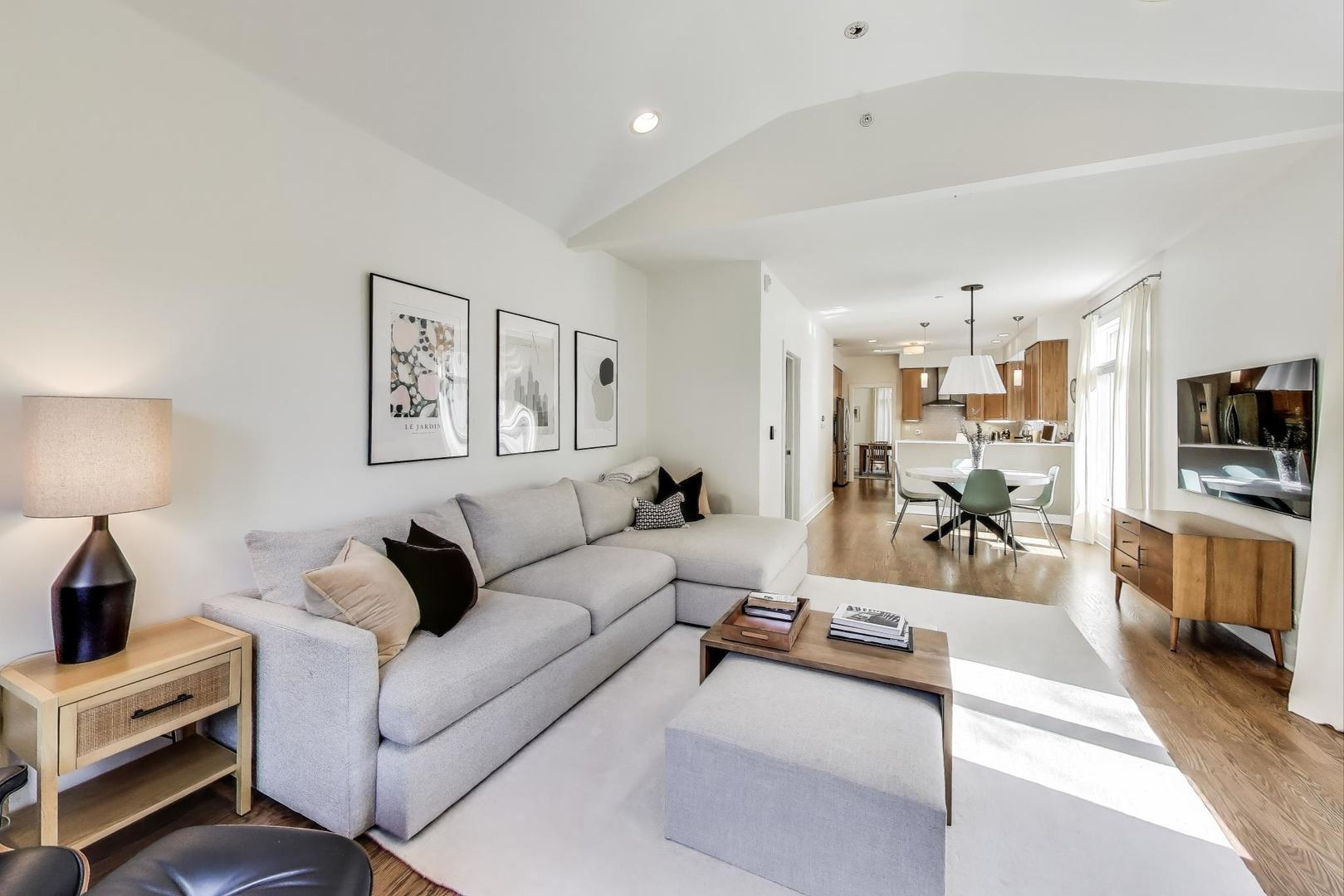 1044 N Knight Avenue, Park Ridge, IL 60068