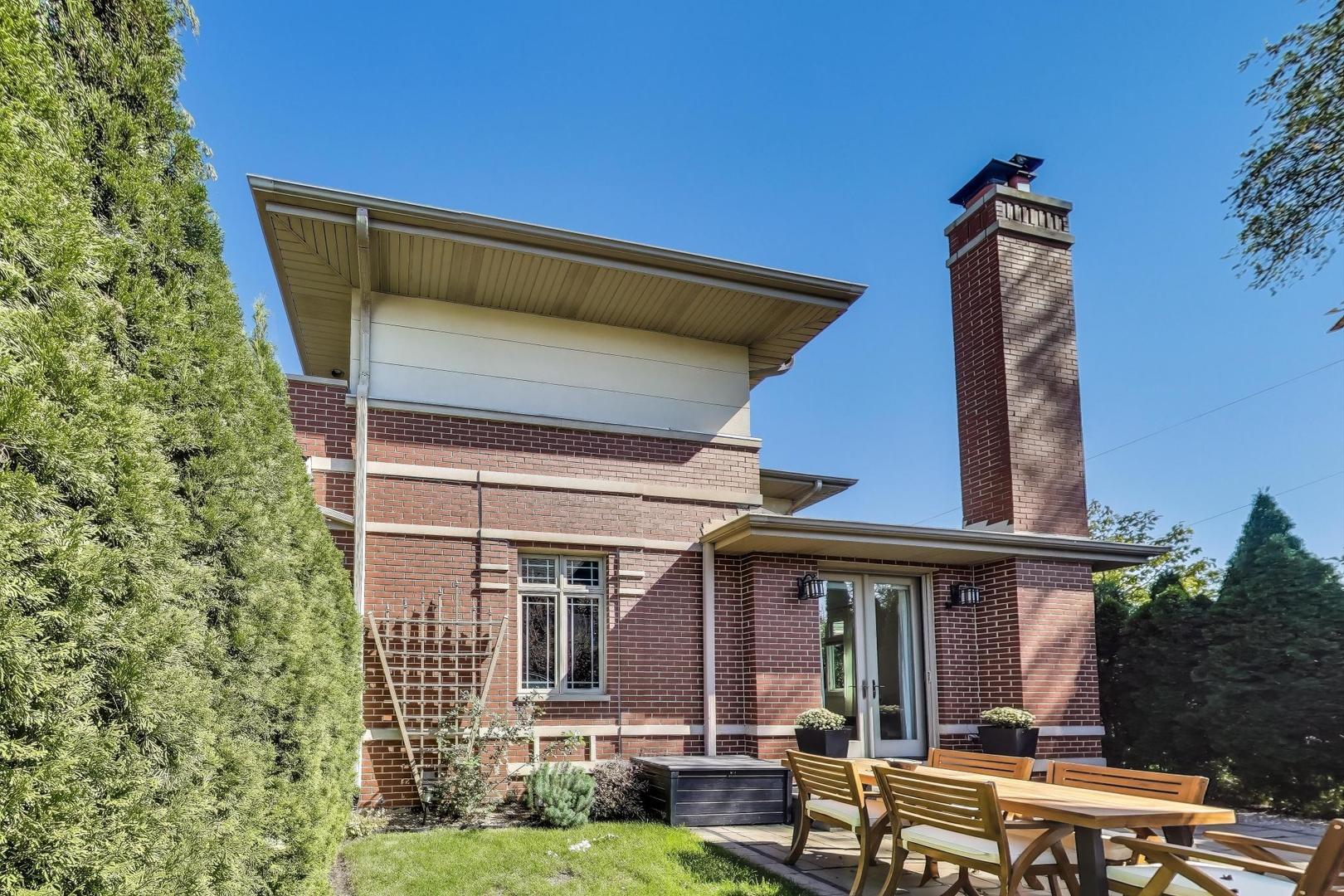 1044 N Knight Avenue, Park Ridge, IL 60068