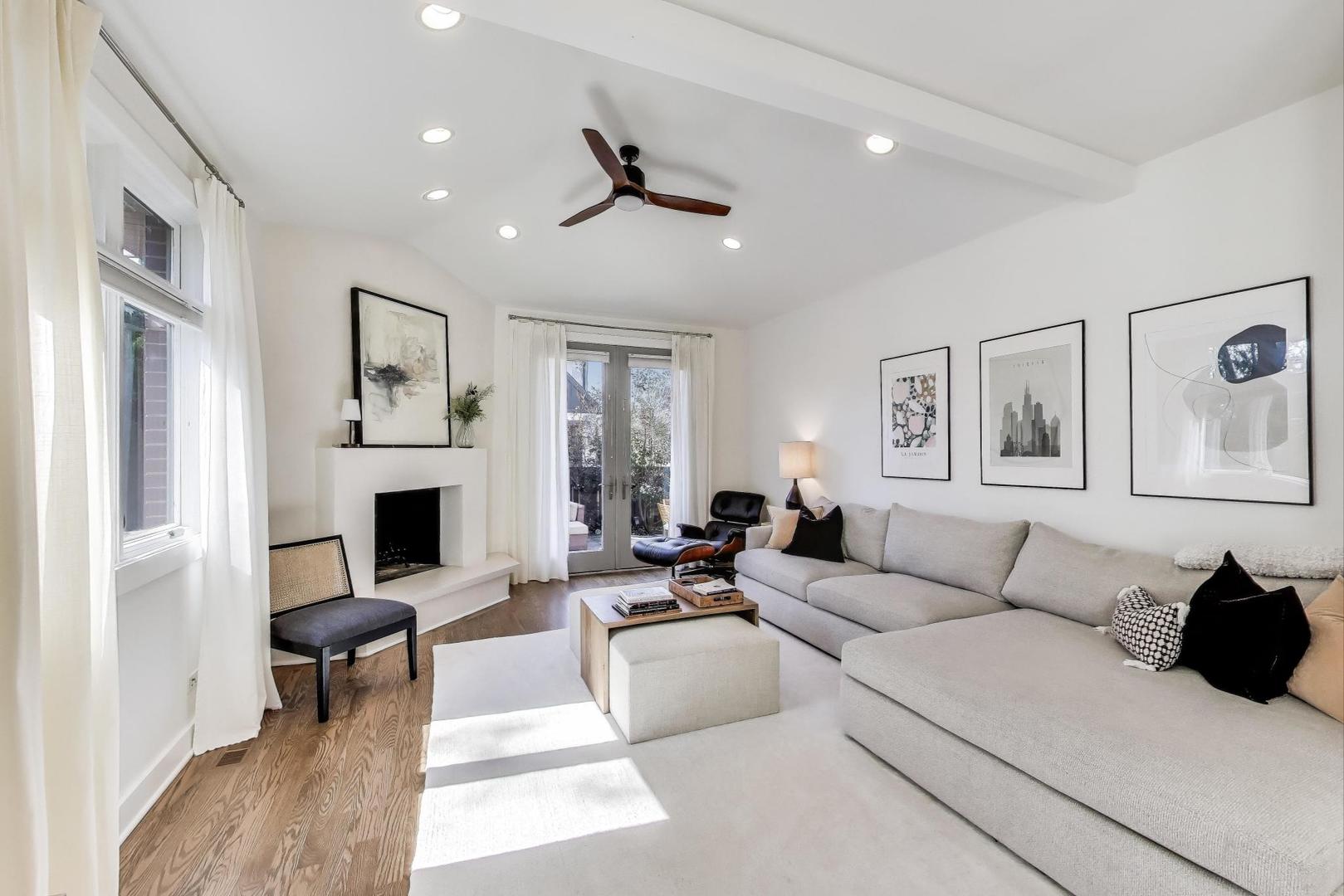 1044 N Knight Avenue, Park Ridge, IL 60068