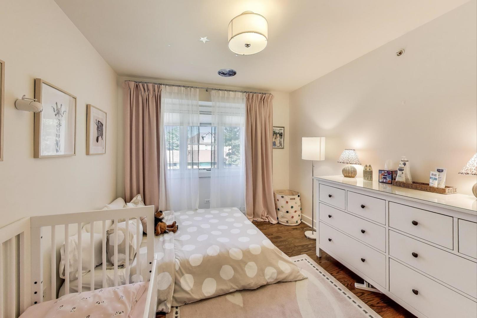 1044 N Knight Avenue, Park Ridge, IL 60068