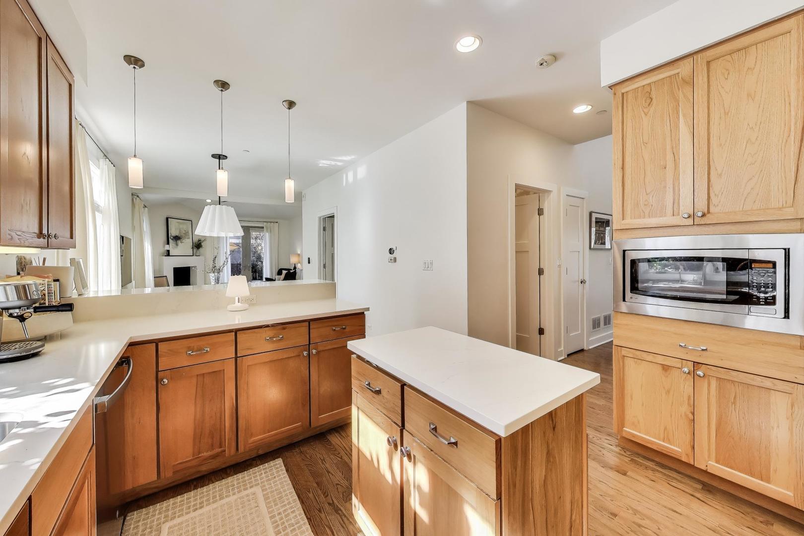 1044 N Knight Avenue, Park Ridge, IL 60068