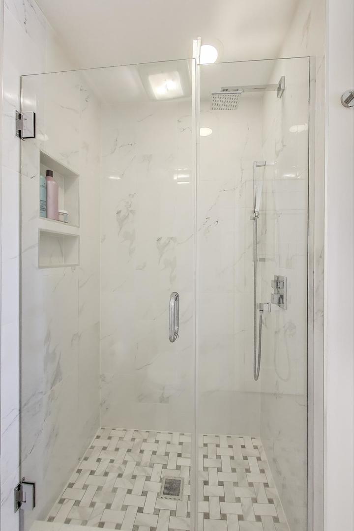 1044 N Knight Avenue, Park Ridge, IL 60068