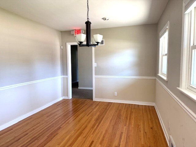 704 E 9TH Street, Lockport, IL 60441