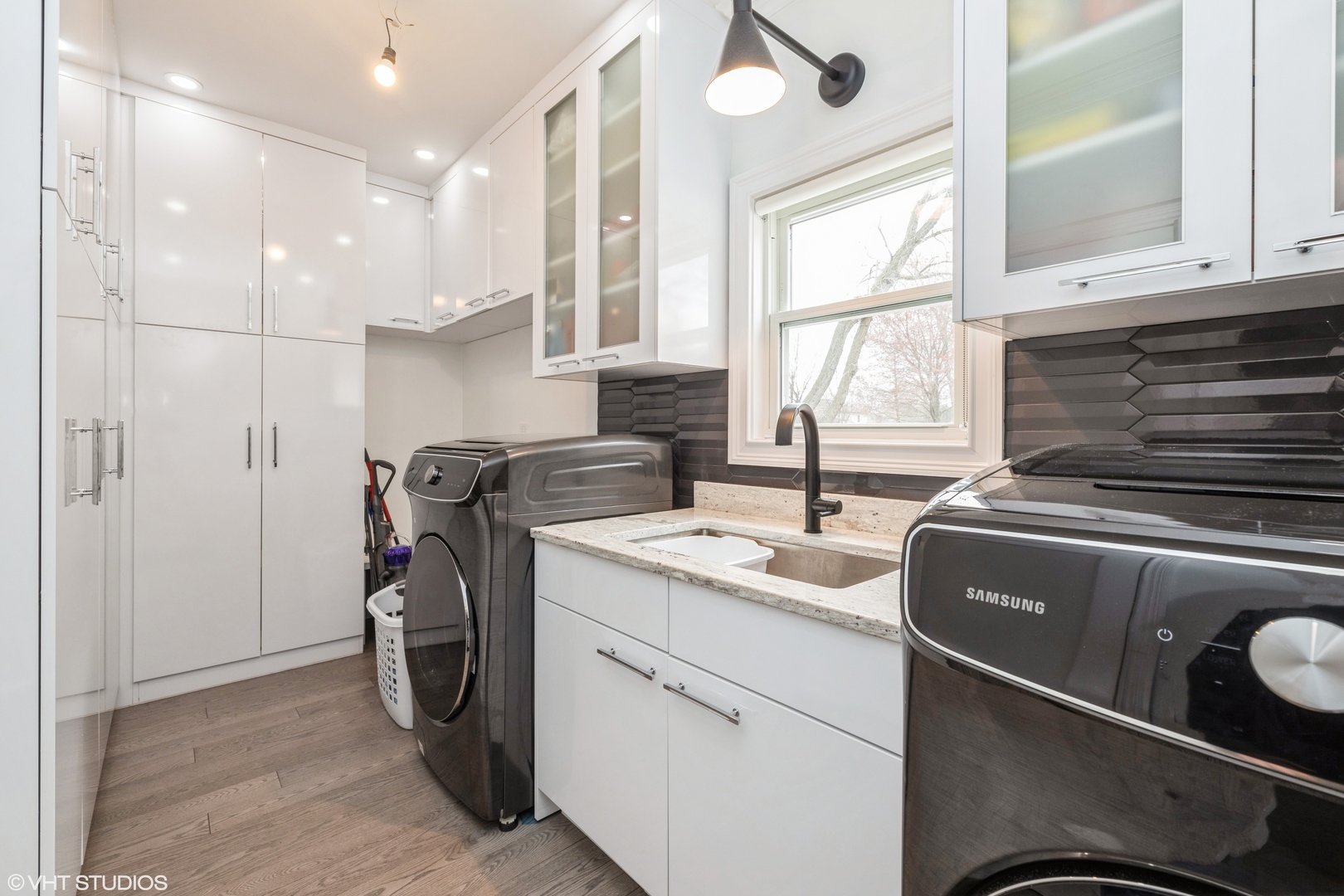 7517 Main Street, Darien, IL 60561