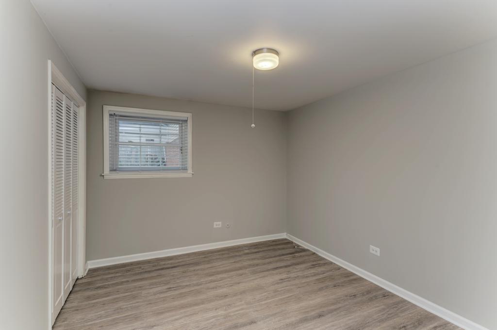 8S141 Grant Street, Darien, IL 60561