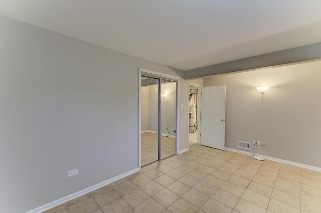 8S141 Grant Street, Darien, IL 60561