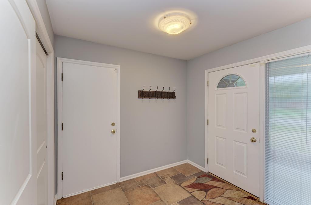 8S141 Grant Street, Darien, IL 60561