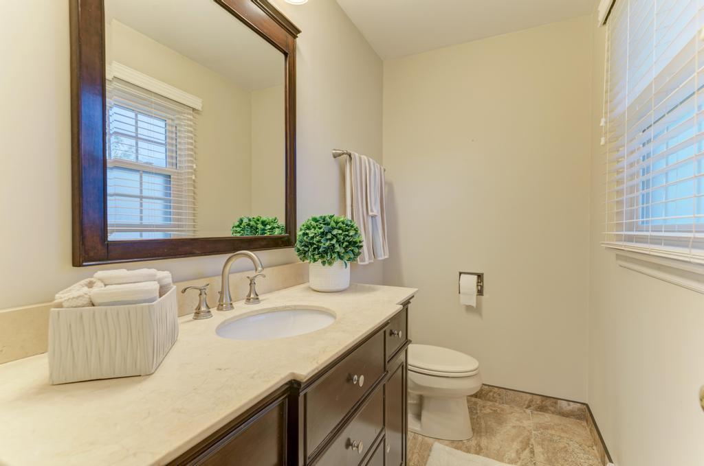 8S141 Grant Street, Darien, IL 60561