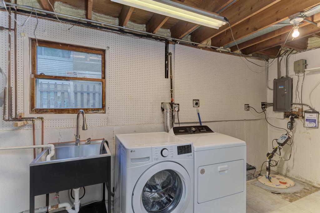 8S141 Grant Street, Darien, IL 60561