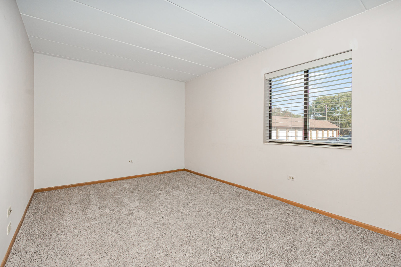 13426 W Circle Drive #302, Crestwood, IL 60418