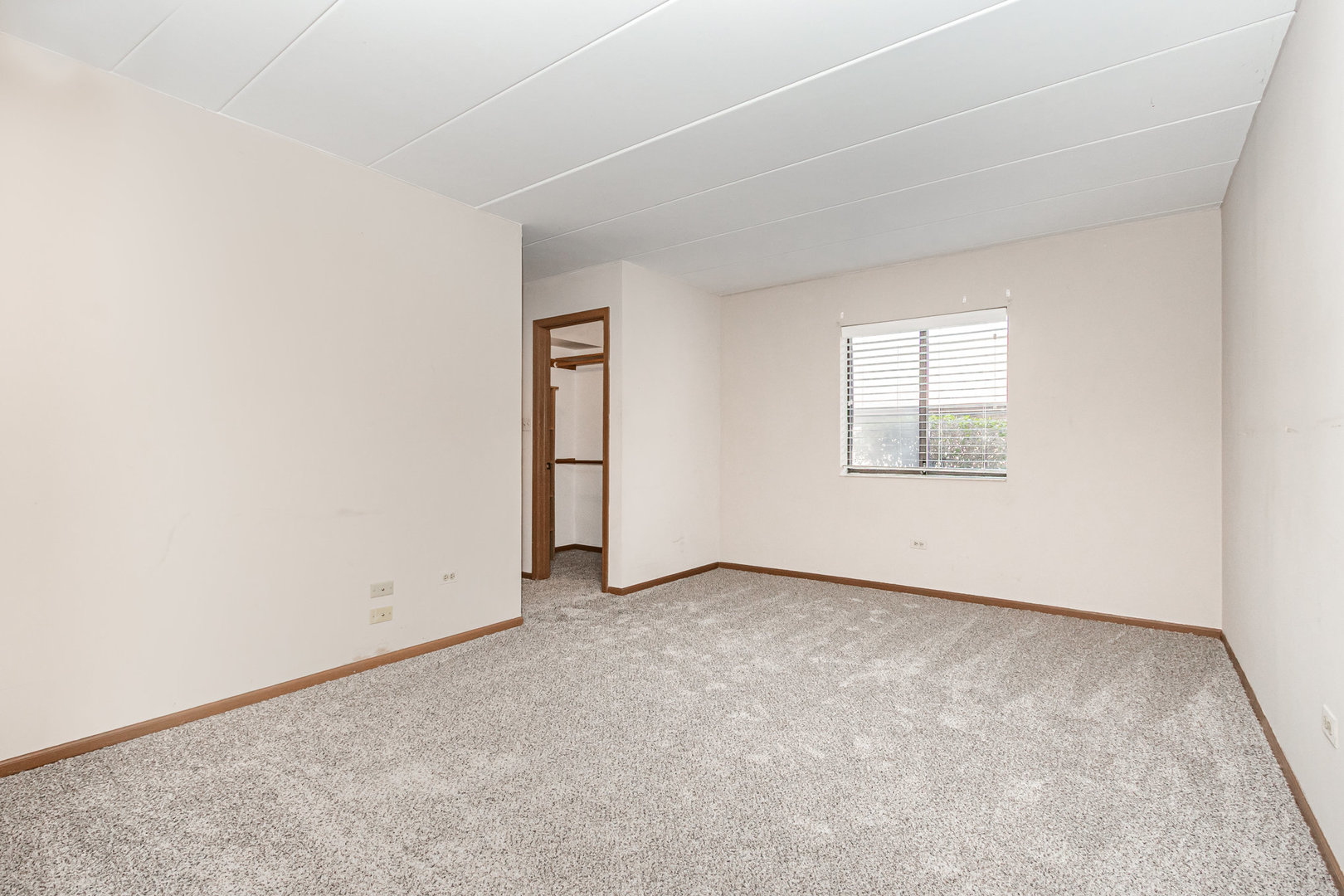13426 W Circle Drive #302, Crestwood, IL 60418