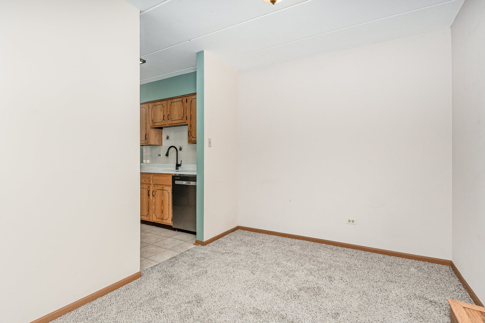 13426 W Circle Drive #302, Crestwood, IL 60418