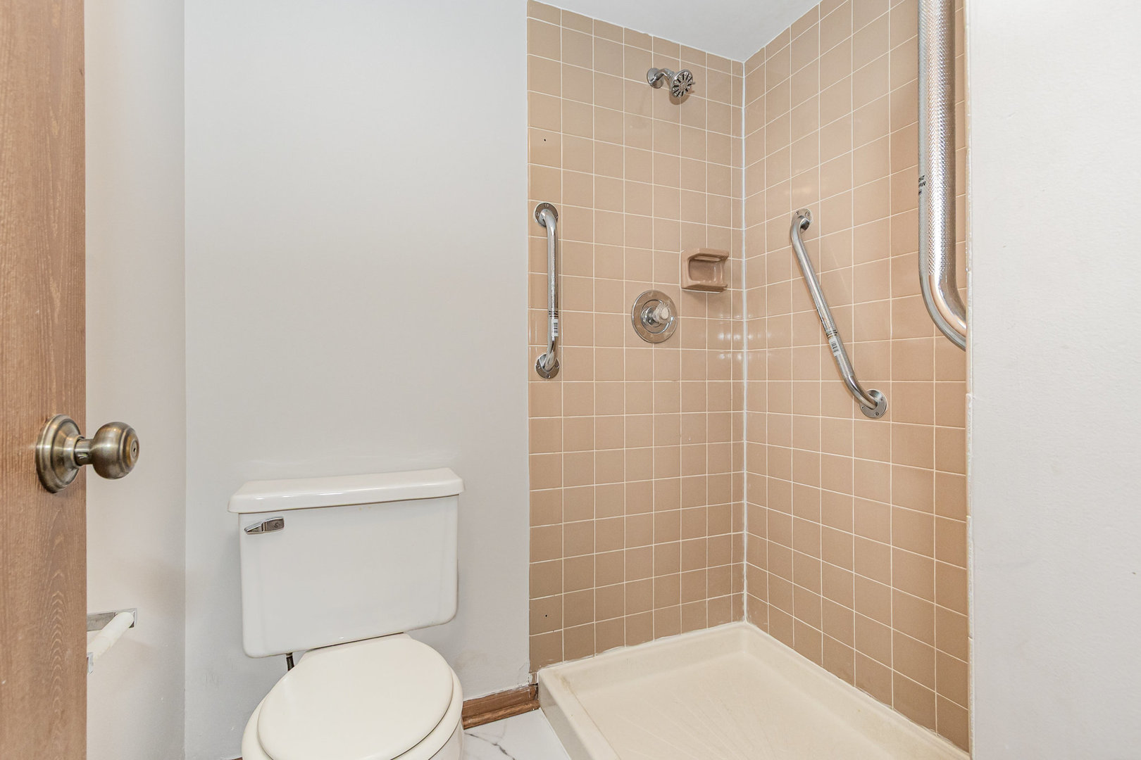 13426 W Circle Drive #302, Crestwood, IL 60418
