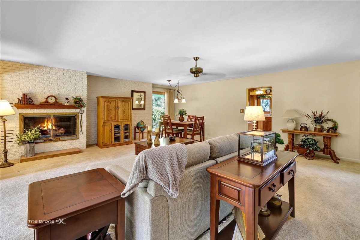 1s526 S Taylor Road, Glen Ellyn, IL 60134