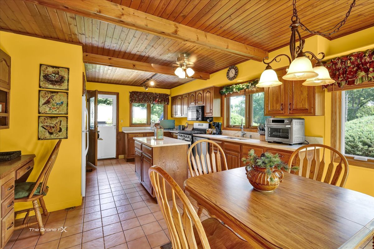 1s526 S Taylor Road, Glen Ellyn, IL 60134