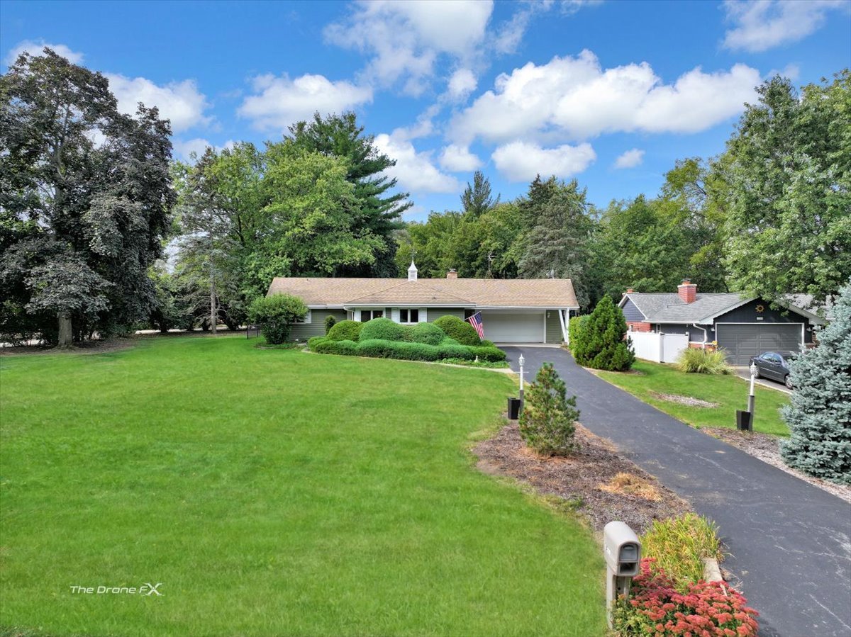 1s526 S Taylor Road, Glen Ellyn, IL 60134