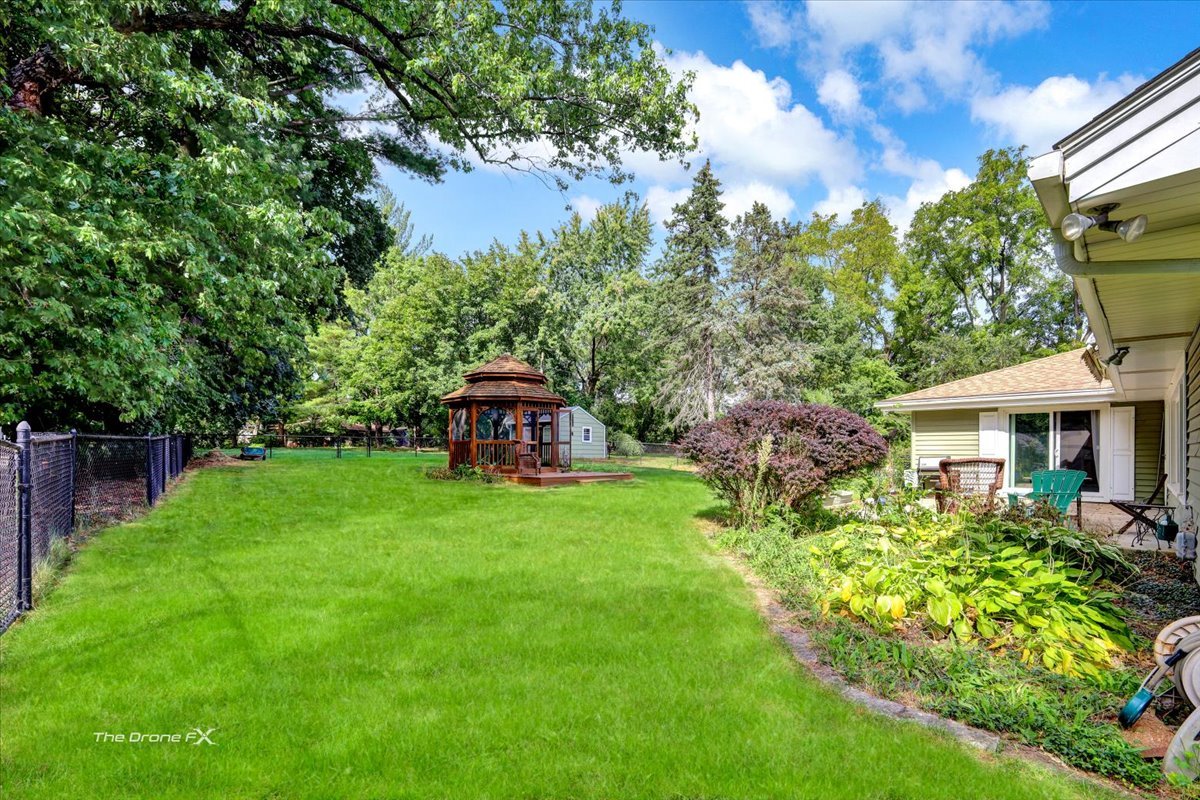 1s526 S Taylor Road, Glen Ellyn, IL 60134
