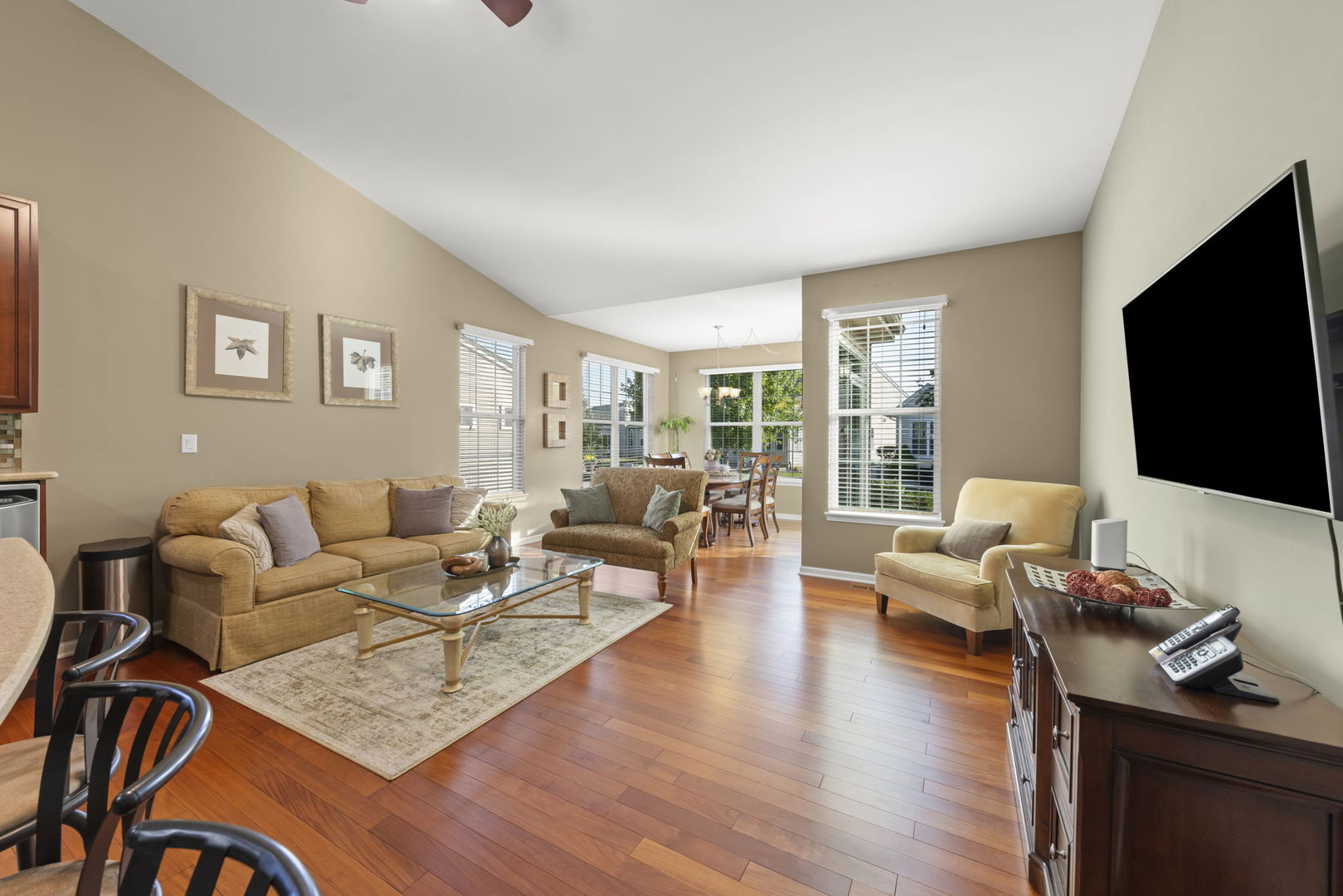 929 Fairmont Road, Pingree Grove, IL 60140